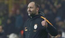 "Qalatasaray" baş məşqçisini qovdu