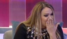 "Analıq hissi yaşaya bilmirəm" - efirdə ağladı, video