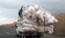 Maşına o qədər yük vurdu ki... - YOLDA TƏHLÜKƏ - VİDEO