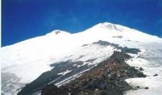 4900 metr hündürlükdən yıxılmış alpinist sağ tapıldı