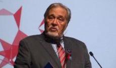 Tarixçi əsəbiləşdi: O professor ağlını itirib...