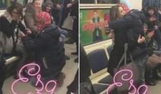 Bakı metrosunda sürpriz evlilik təklifi