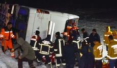 Türkiyədə avtobus qəzasında 6 nəfər ölüb, 20 nəfər yaralanıb