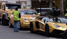 Ərəb milyarderin qızılı maşınları hamını heyrətə salır