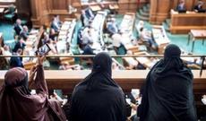 Misirili müğənni Şirinə zarafata görə 6 ay iş verdilər