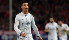 Ronaldo hər kəsi qabaqlayır, Messi üçlükdən kənarda