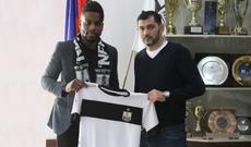 "Neftçi" klubu fransalı yarımmüdafiəçi ilə müqavilə bağlayıb