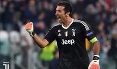 Buffon ona qırmızı vərəqə göstərən hakimi  təhqir edib