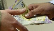 Azərbaycan məktəblərində rüşvət QALMAQALI böyüyür