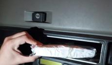 Gömrük nəzarətindən gizlədilən valyuta aşkar edilib