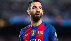 Arda Turan tanınmış müğənninin burnunu qırıb