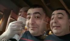 Azərbaycanlı Rusiyada pulla ağzını sildi