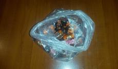 Gömrükdə konfetlərin arasından kalium permanqanat çıxdı