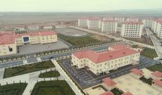 İlham Əliyev məcburi köçkün ailələri üçün salınmış yaşayış kompleksinin açılışında iştirak edib