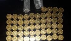 Gömrükdə qızıl sikkələr aşkarlanıb-video