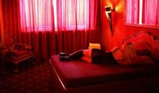 Bakıda masaj salonu adı ilə əxlaqsızlıq yuvaları təşkil edən qadın saxlanıldı