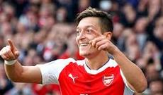 "Arsenal" Mesut Özili transferə çıxarır