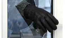 Qubada evdən 1600 manat apardılar