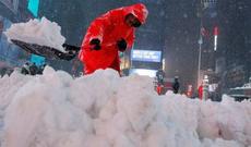 Güclü qar Moskvada  həyatı iflic edib