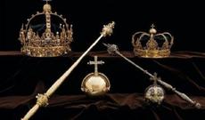 Kral və kraliçanın oğurlanmış tacları zibillikdən tapıldı