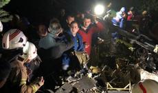 İstanbulda hərbi helikopter yaşayış yerinə düşdü - 4 əsgər öldü