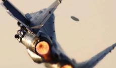 Qırıcı təyyarə yadplanetli gəmini belə təqib etdi — VİDEO