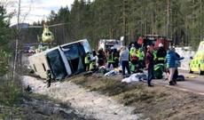 Turistlərlə dolu avtobus qəzaya düşdü