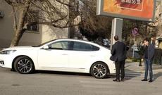 Elnur Məmmədli Bakının mərkəzində avtomobil qəzasına düşdü