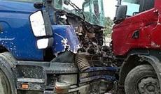 "KamAZ"lar toqquşdu, sürücü öldü