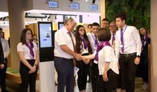 DOST-a müraciət edən 20 mininci vətəndaşa Agentliyin hədiyyəsi təqdim edilib.