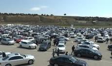 Maşın bazarında maşın çox, alan yox