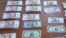 Külli miqdarda valyutanı ölkədən aparmaq istəyərkən saxlanıldı