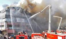 Doğum evində dəhşətli yanğın - Çox sayda yeni doğulmuş körpə öldü