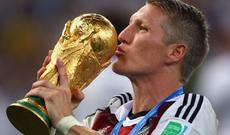 Ulduz futbolçu karyerasını başa vurdu