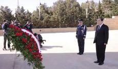 Koreya Respublikası Milli Assambleyasının sədri ulu öndər Heydər Əliyevin məzarını və Şəhidlər xiyabanını ziyarət edib