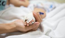 Azərbaycanda 5 yaşlı uşaq qızdırmadan öldü