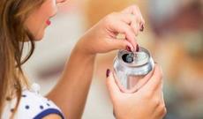 Azərbaycanda enerji içkilərini burada satmaq qadağan olundu