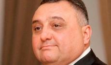 Eldar Mahmudov atasının adına tikdirdiyi məktəbin pulunu vermir