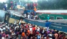 Banqladeşdə dəhşətli qəza: qatarların toqquşması kütləvi insan tələfatı ilə sonuclandı