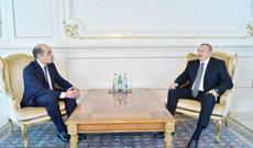 Prezident İlham Əliyev İordaniyanın Azərbaycanda yeni təyin olunmuş səfirinin etimadnaməsini qəbul edib