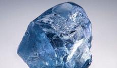 Nadir mavi almaz 14,9 milyon dollara satıldı