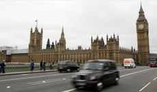 Həkimlər, tibb bacıları və ingilis dilini bilənlərə ŞAD XƏBƏR: Britaniya yeni viza açır