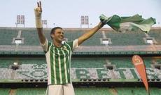 La Liqada yeni rekord: 38 yaşlı oyunçu het-triklə tarixə düşdü