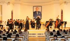 Filarmoniyada ulu öndər Heydər Əliyevin xatirəsinə həsr edilmiş anım gecəsi təşkil olunub