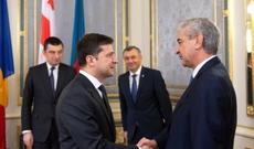 Prezident Vladimir Zelenski GUAM-ın üzvü olan ölkələrin nümayəndələri ilə görüşüb