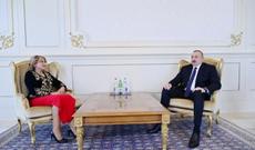 Prezident İlham Əliyev Əlcəzairin Azərbaycanda yeni təyin olunmuş səfirinin etimadnaməsini qəbul edib