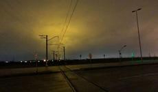 Təcili yardım qatarla toqquşdu, sürücünün ayağı kəsildi