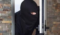 Səfirin otağından oğurluq olub