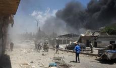 İdlibdə toyuq ferması bombalanıb, 16 mülki şəxs ölüb