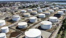 ABŞ-ın neft anbarlarının üçdə ikisi dolub